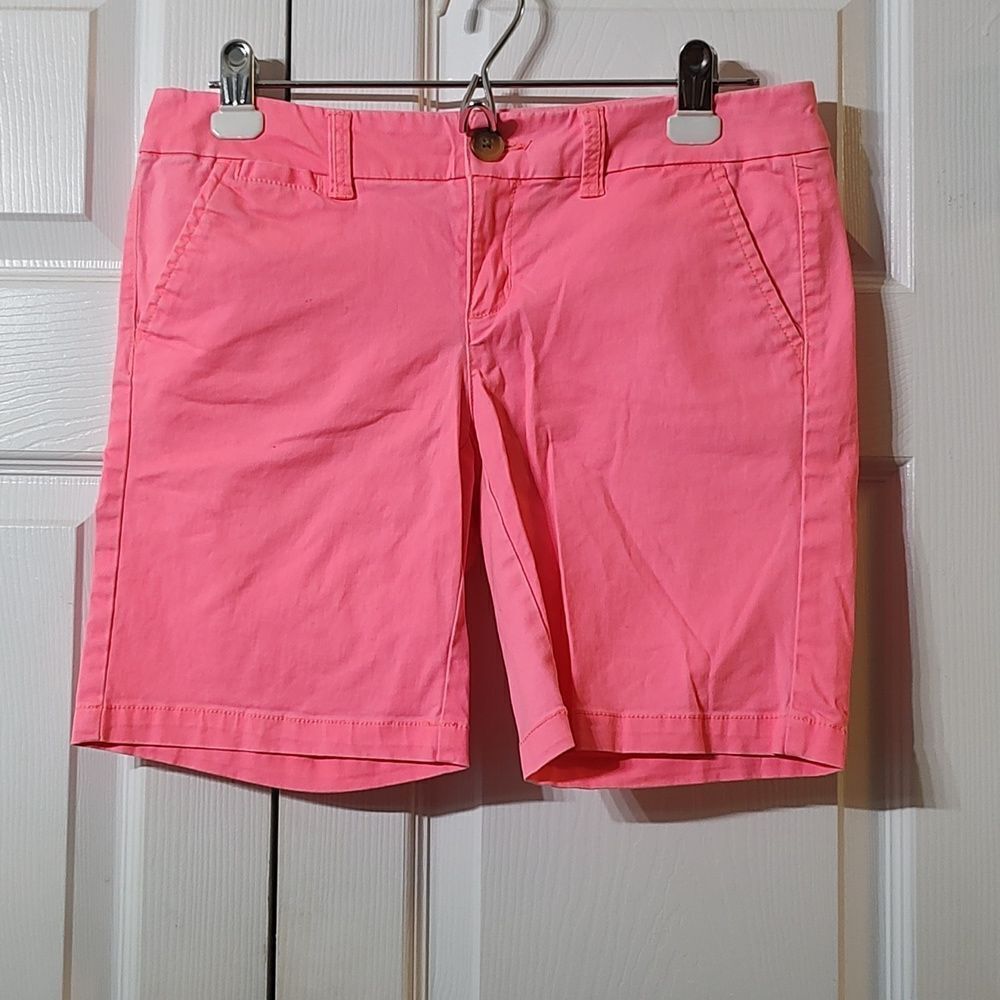 American Eagle neon pink stretch Bermuda shorts  Sz 2